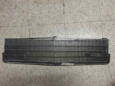 1985-1986 Cadillac De Ville Grille 1628538 OEM picture