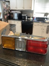 Nos 1975-1977 Ford Granada RH Tail Lamp Assembly D7DZ-13404-B picture