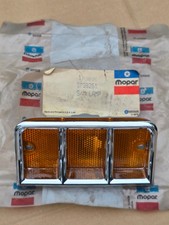 1975-1978 Chrysler Cordoba Dodge Charger SE Front Side Marker Lamp OEM 3798261 picture