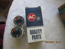 NOS 1985-1990 OLDSMOBILE CALAIS FUEL VOLT METER GAUGES-PART NO. 25078394 picture