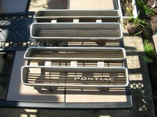 1971-1972 PONTIAC VENTURA GRILL ASSEMBLY  INSERTS RARE picture