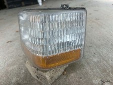 1990 Cadillac Brougham Passenger Turn Signal Len Light picture
