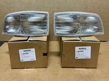 GM Corner Lamp Assembly - Passenger & Driver Side: Buick Roadmaster ('92-'96) picture