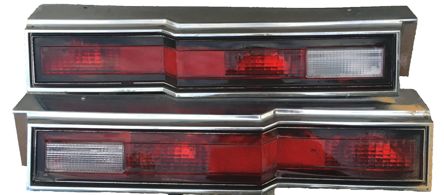 1979-1985 Oldsmobile Toronado Taillight Tail Light Lens Set OEM