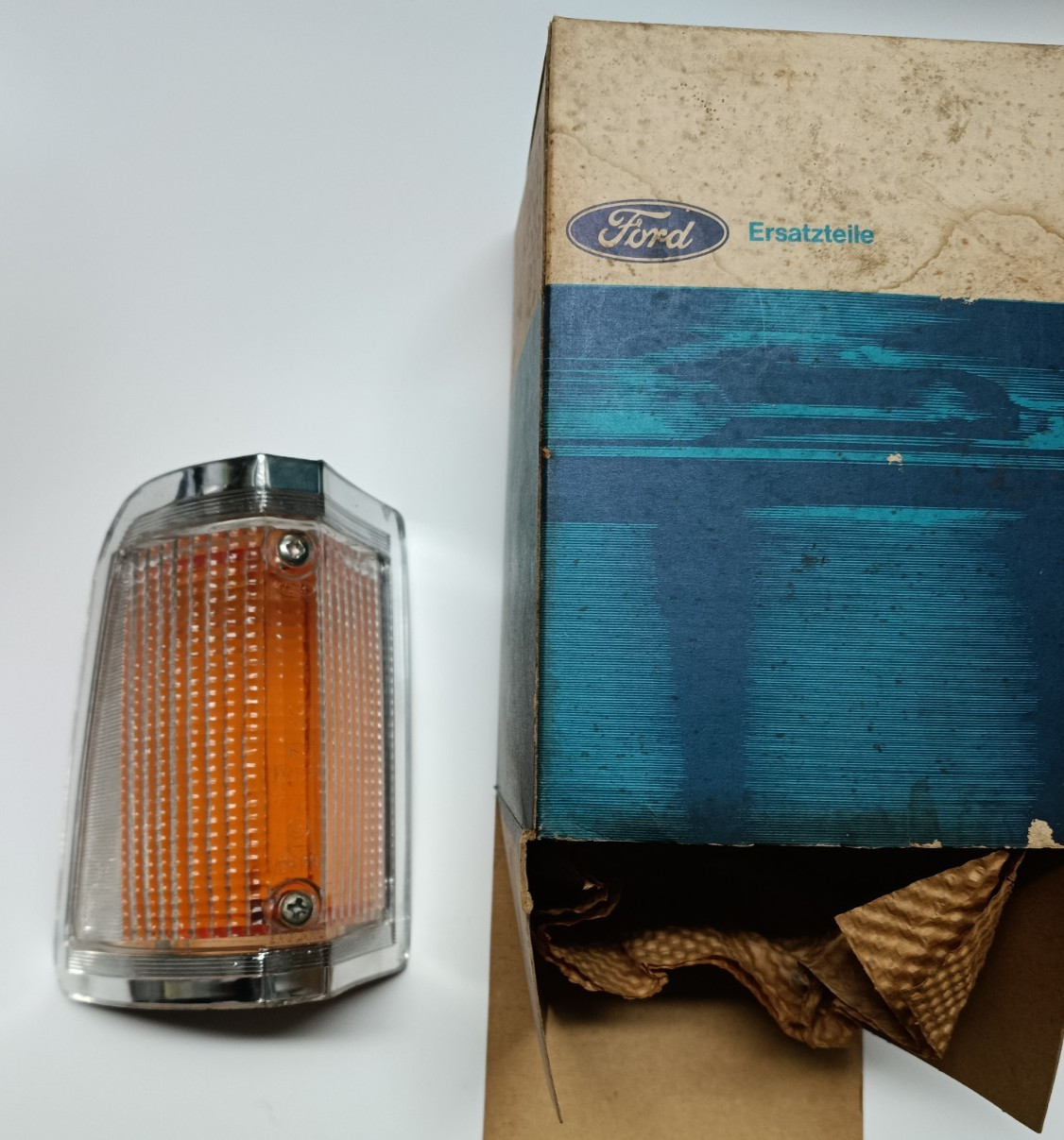 Ford Cortina TC TD Mk3 Front Indicator Lens RHS NOS.Genuine
