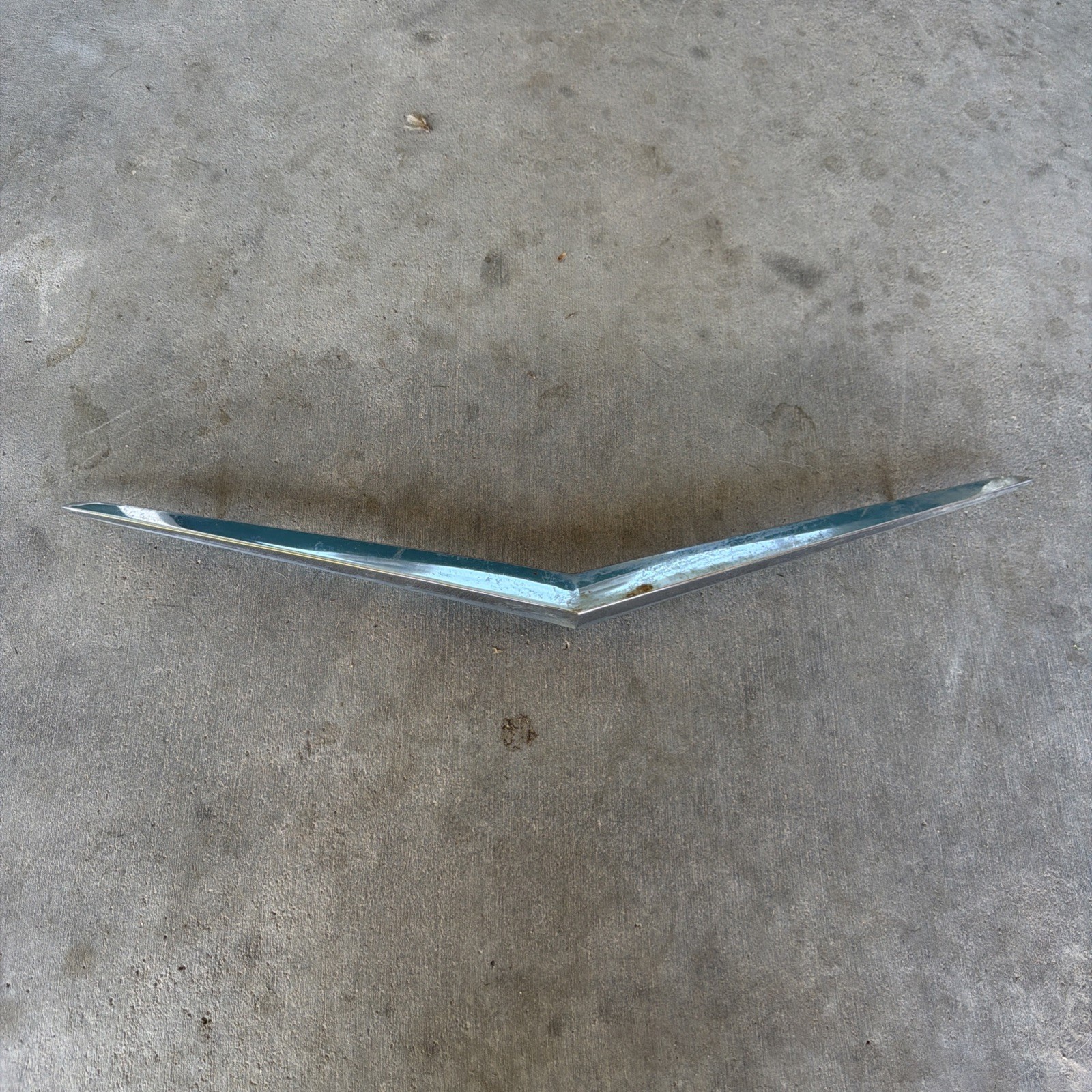 1957 Chevrolet 150 210 Bel Air Hood Vee Chevy OEM 