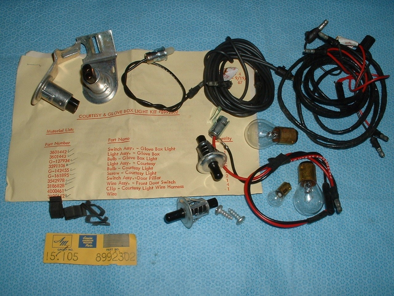 NOS 68 AMC JAVELIN COURTESY & GLOVE BOX LIGHT KIT 8992302