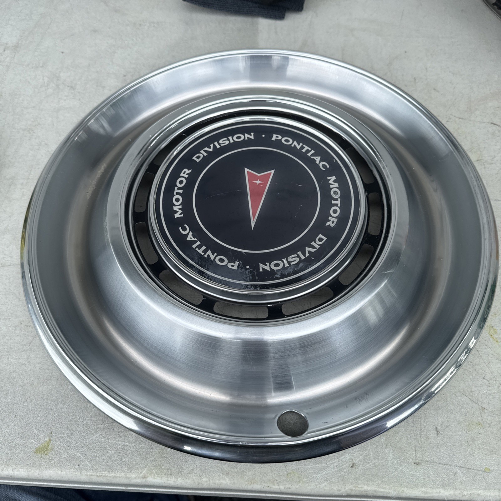 1975 - 1976 Pontiac Firebird or Le Mans Hubcap 15” PC-20