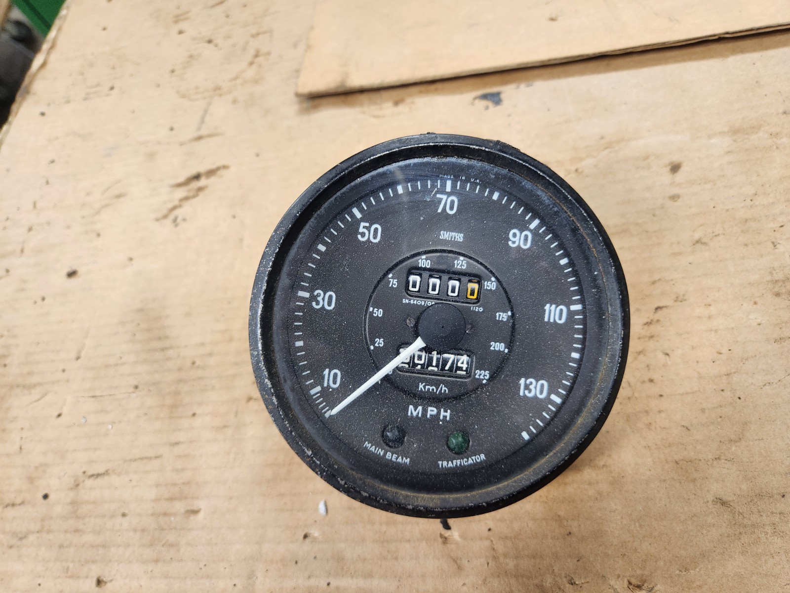 TRIUMPH TR250 TR6 USED SPEEDOMETER SN 6409/08A 1120