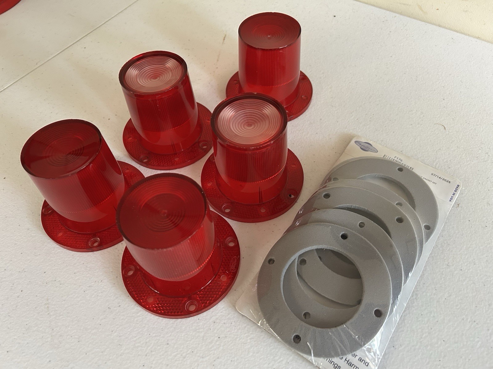 1962 1963 Mercury Comet S-22 Custom Taillight used Lens and New Gasket lot 6x
