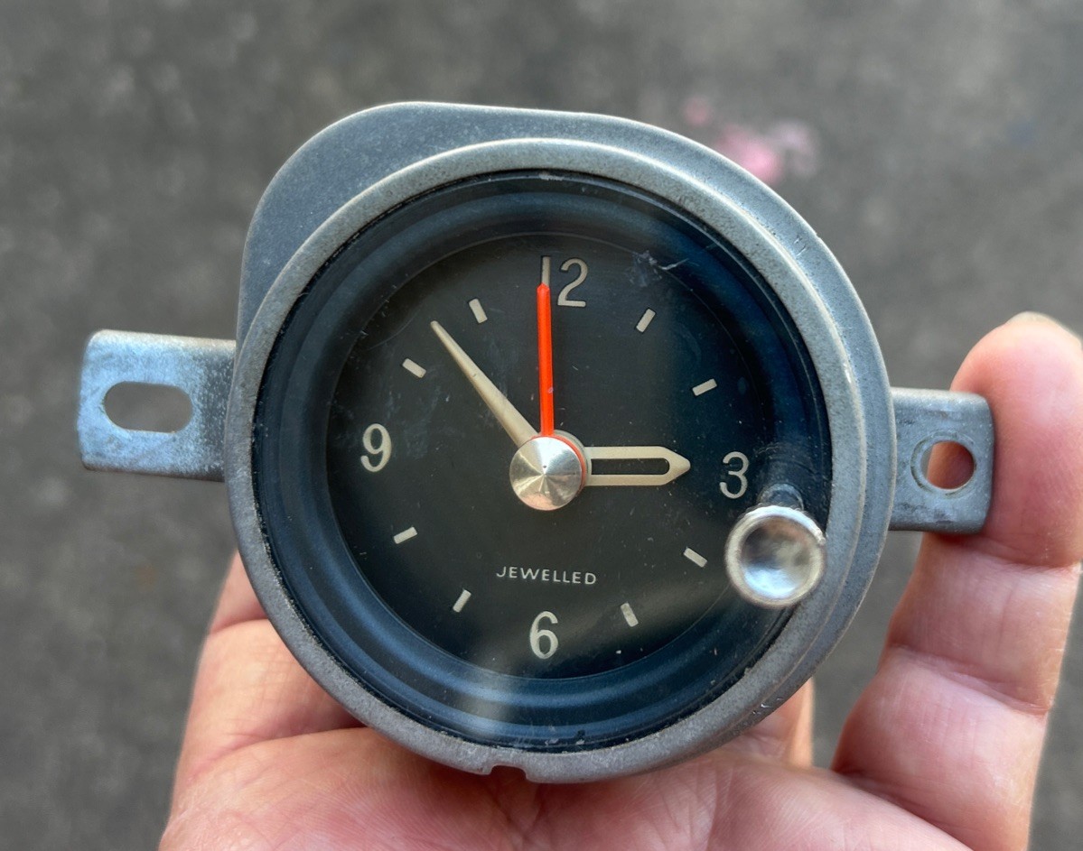 1963 Pontiac Bonneville Grand Prix Clock 63 Very Nice AZ Clock