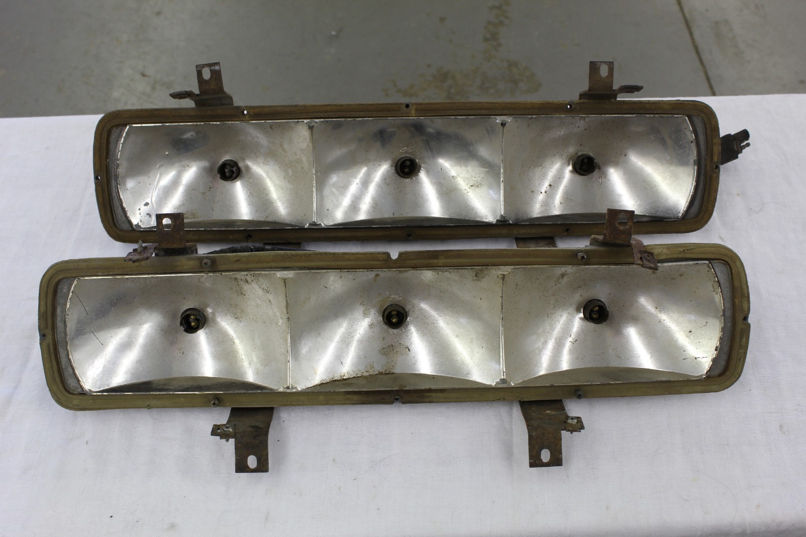 ORIGINAL 1968 SHELBY GT-350/500 CALIFORNIA SPECIAL MUSTANG TAIL LIGHT HOUSINGS
