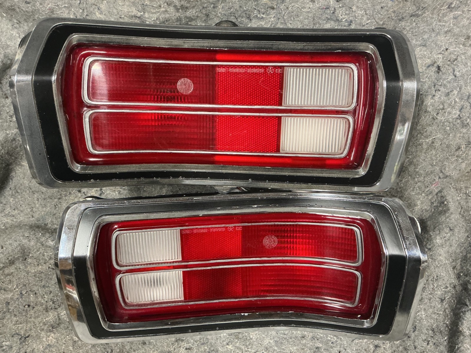 DUSTER TAILLIGHTS 73 74 75 76 - SUPERNICE 1973 Plymouth  PAIR