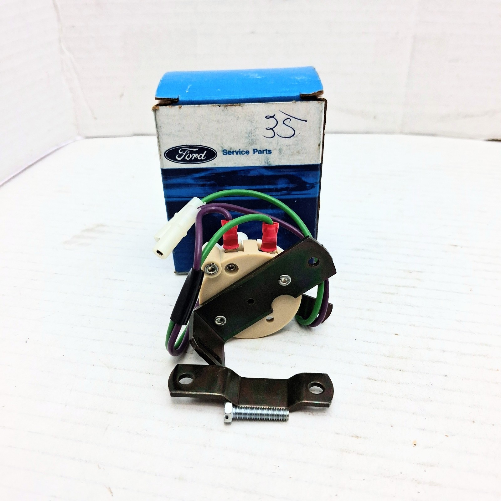 1979-82 Ford Galaxie Ford F100/350 Electronic Speed Control Switch E2AZ-9A837-A