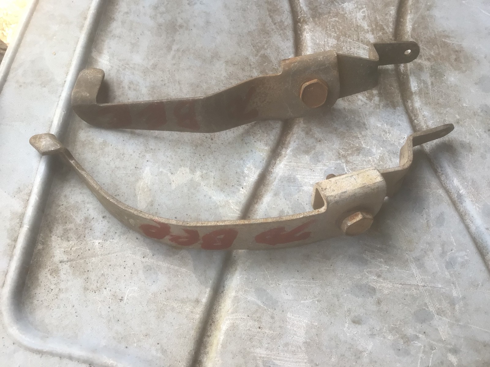 1970 DODGE CORONET SUPER BEE HOOD RELEASE LEVER OEM RT