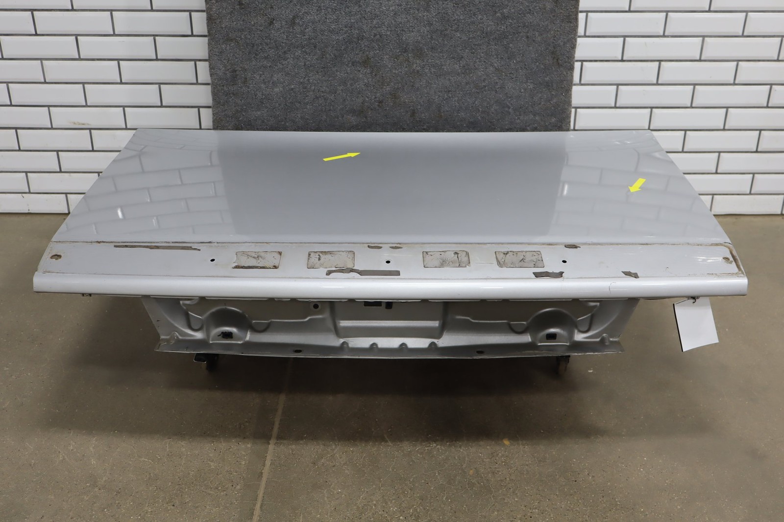 2008-2014 Dodge Challenger SRT8 Decklid/Tailgate Bright Silver PS2