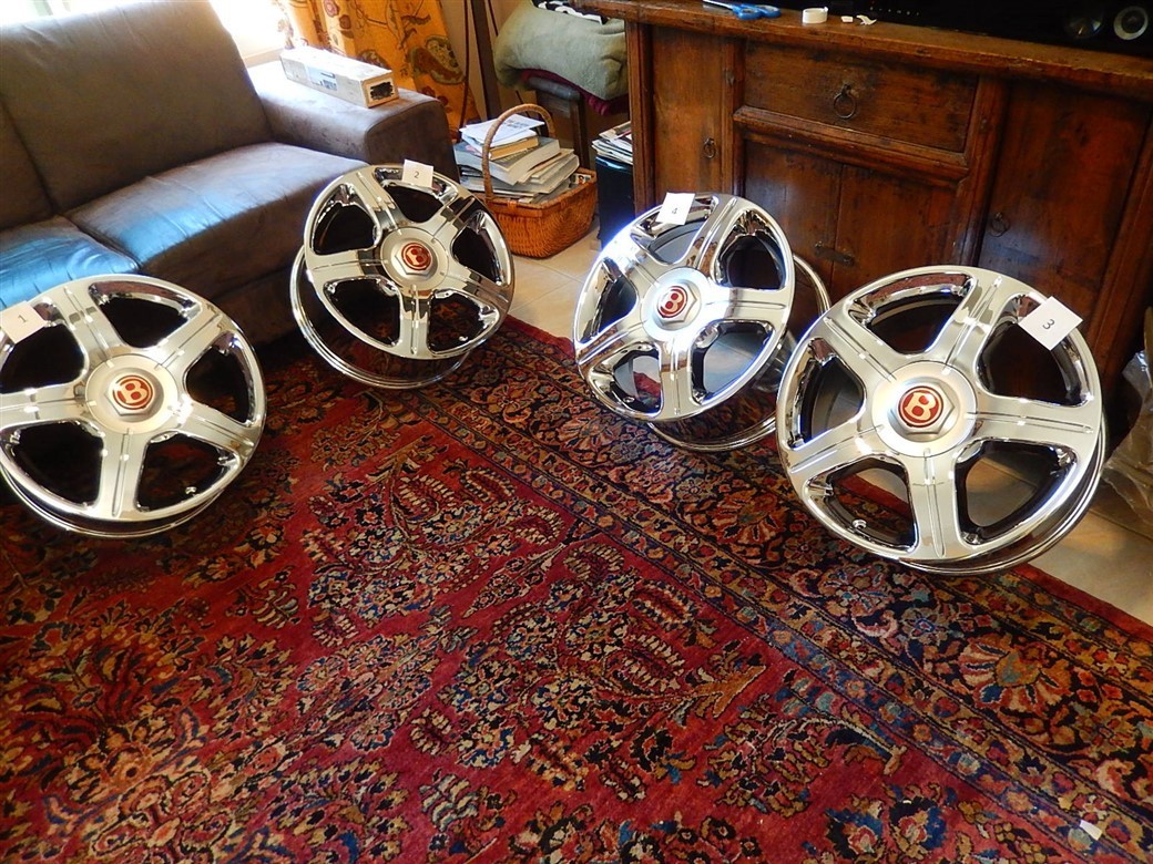 Bentley AZURE 2006 2010 4 Chrome Wheels 18