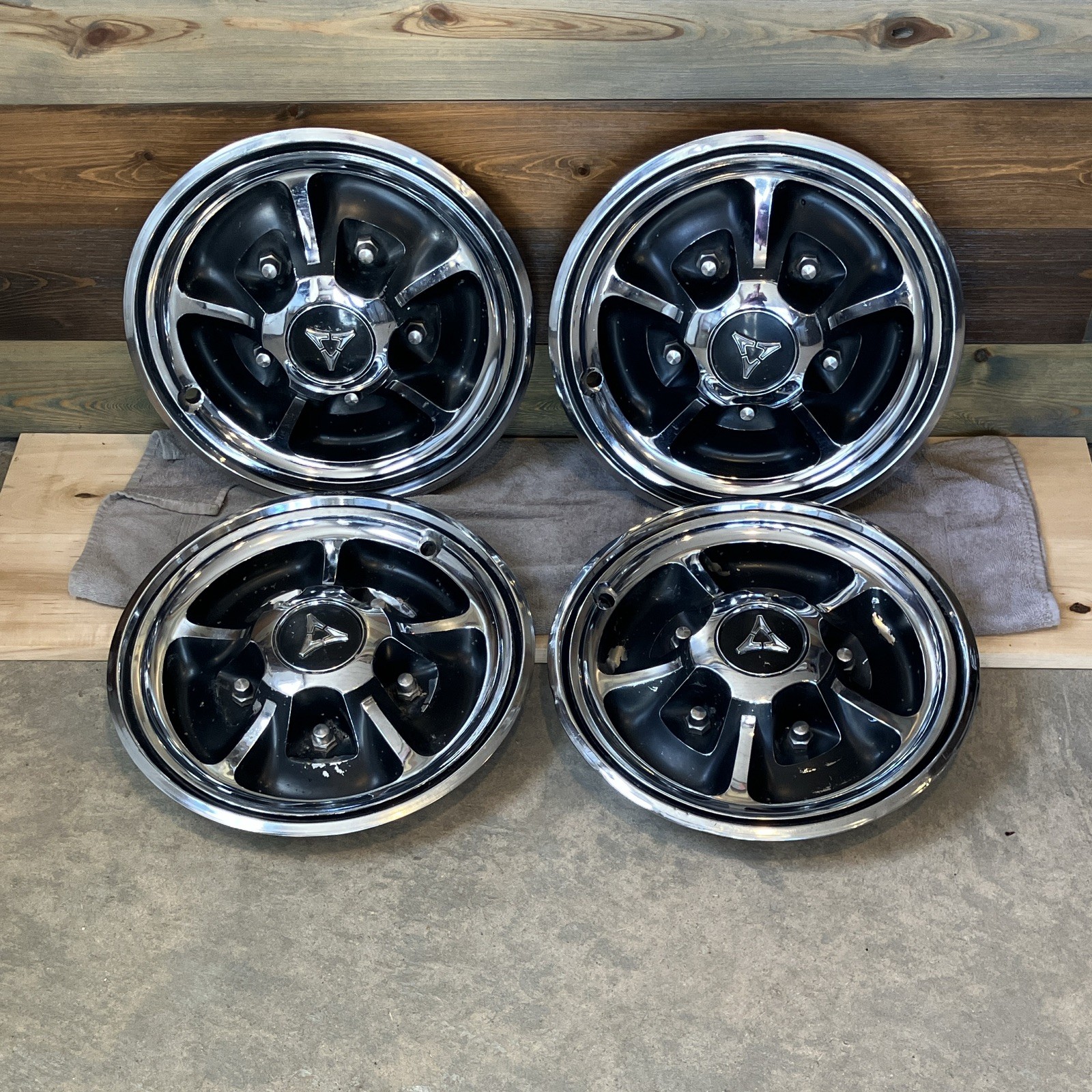 Vintage 1968 Dodge Dart GTS Mag Style Hubcaps 14 Inch Set of 4 part #2881 765