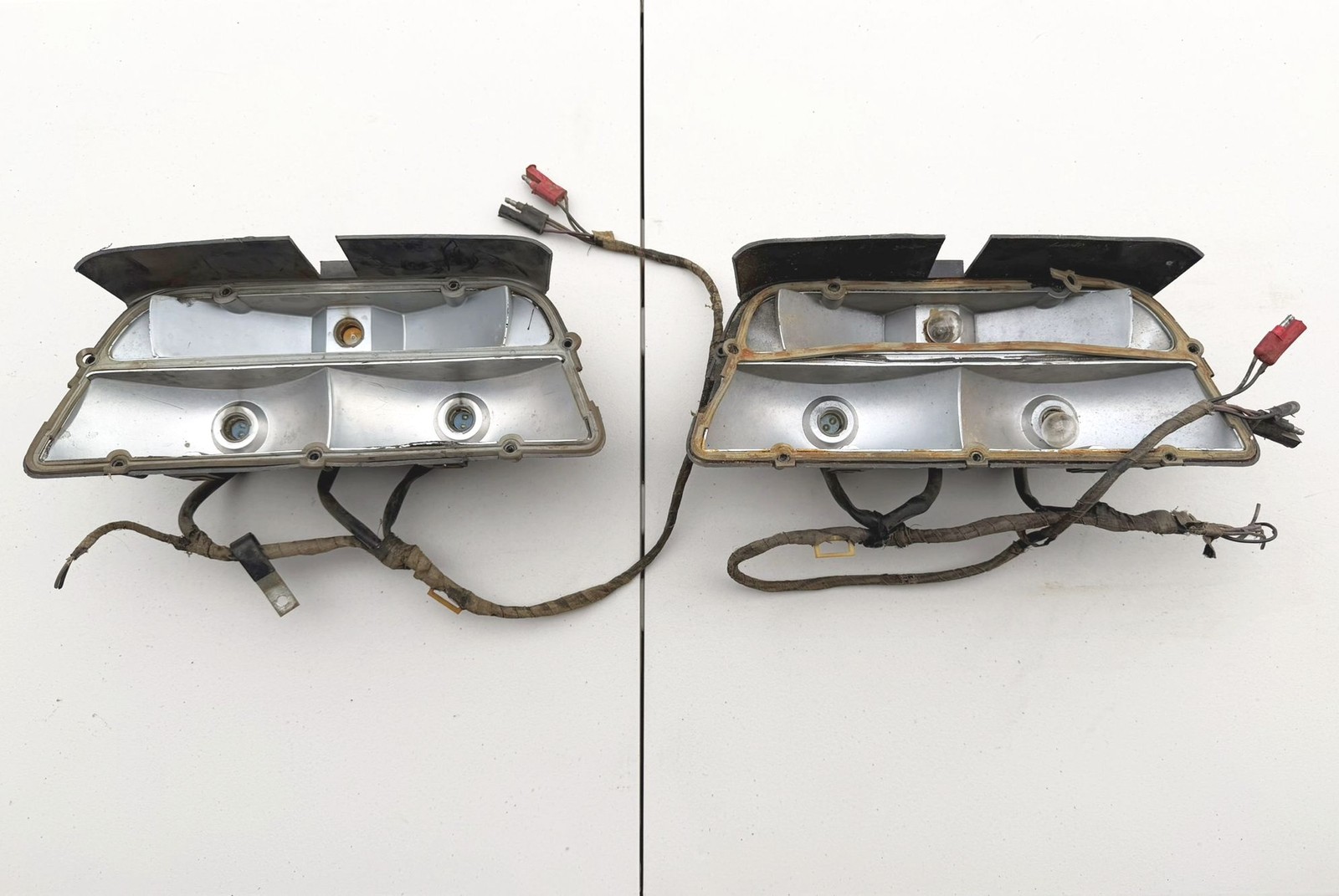 1972 Plymouth B Body 2dr Tail Light Housings Road Runner Satellite w/ Sockets 72