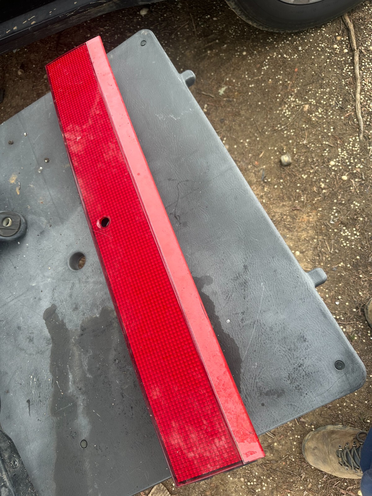 91-96 DODGE STEALTH OEM Stock Center Middle Taillight Tail Light Garnish