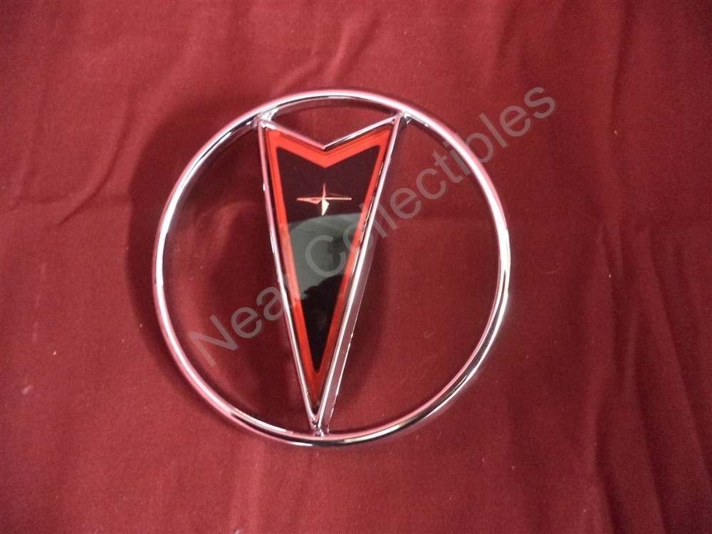 NOS OEM Pontiac Bonneville Front Grille Emblem 1990 - 91 CHROME