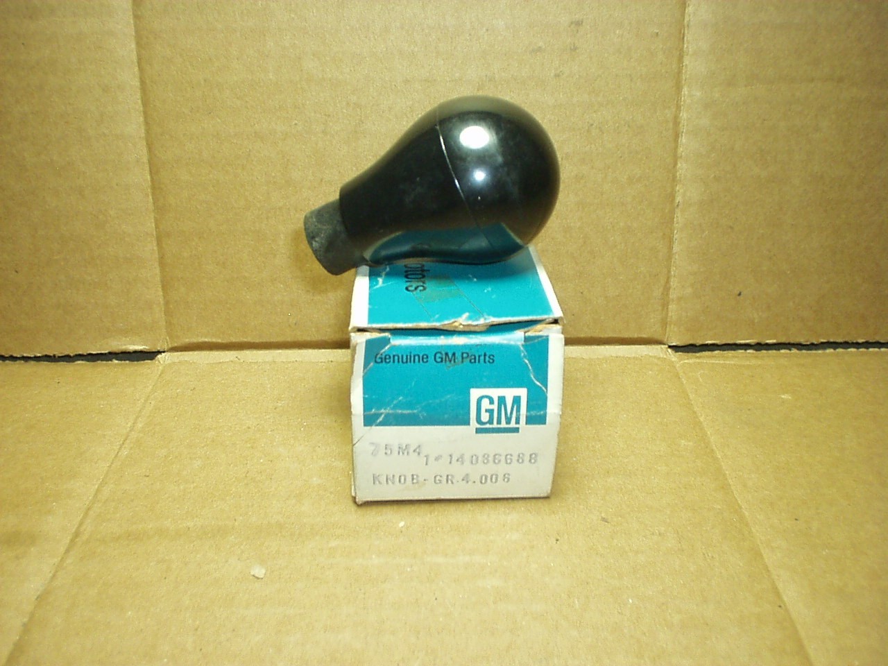 1982 1983 1984 Oldsmobile Firenza gear shift knob GM #14086688 NOS
