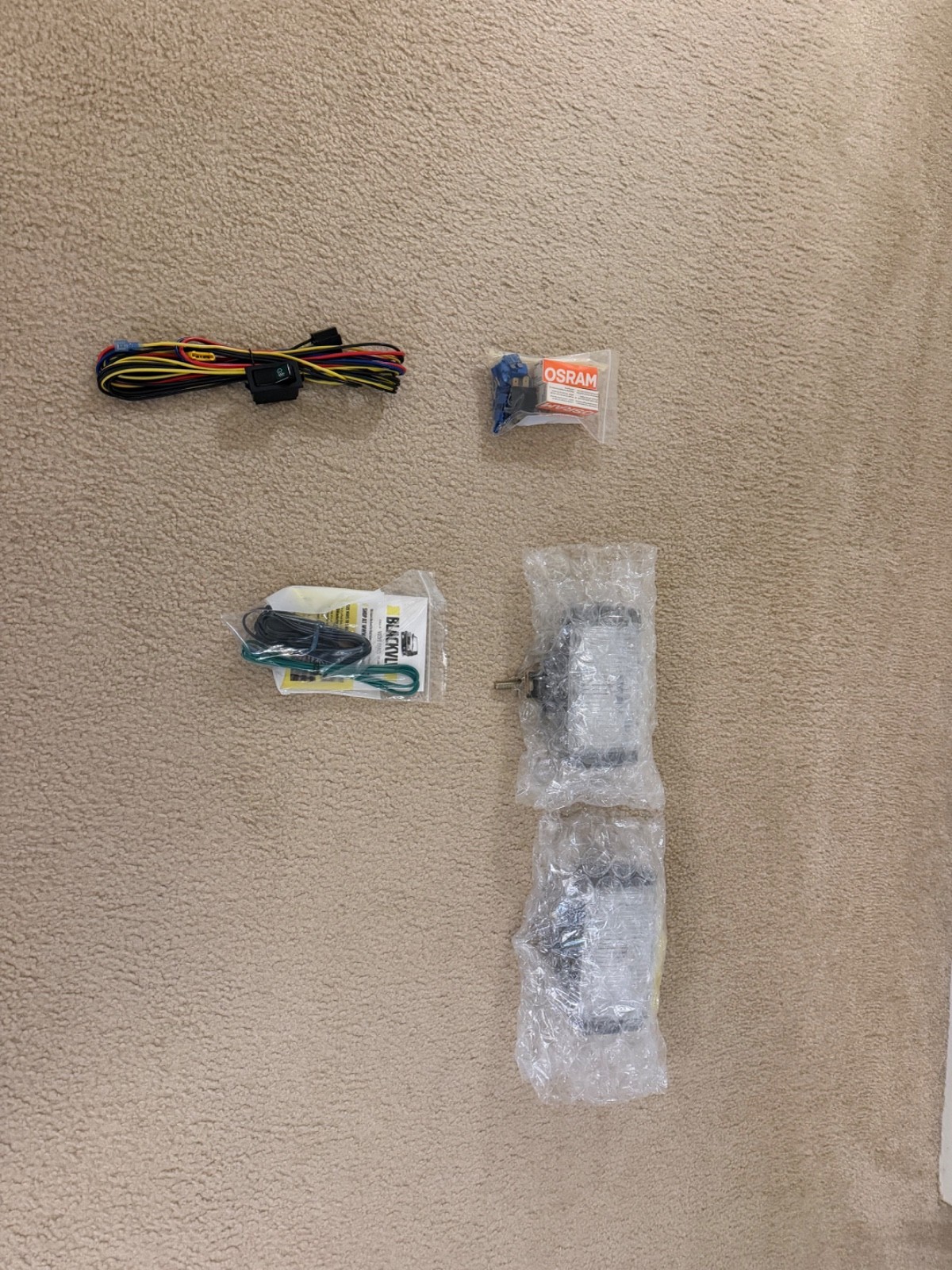 NOS VOLVO 240 FOG LIGHT KIT