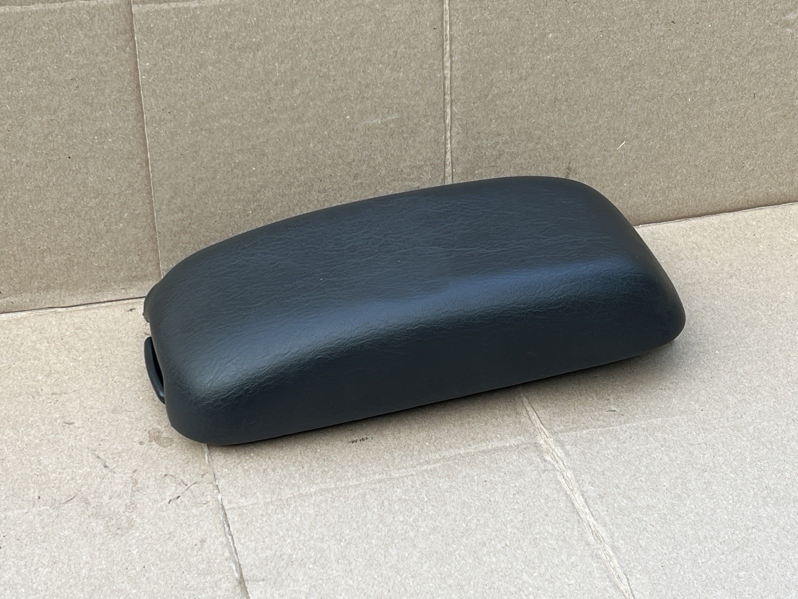 2000-2005 Dodge Neon SRT4 SRT-4 Center Console Armrest Cover Lid Black