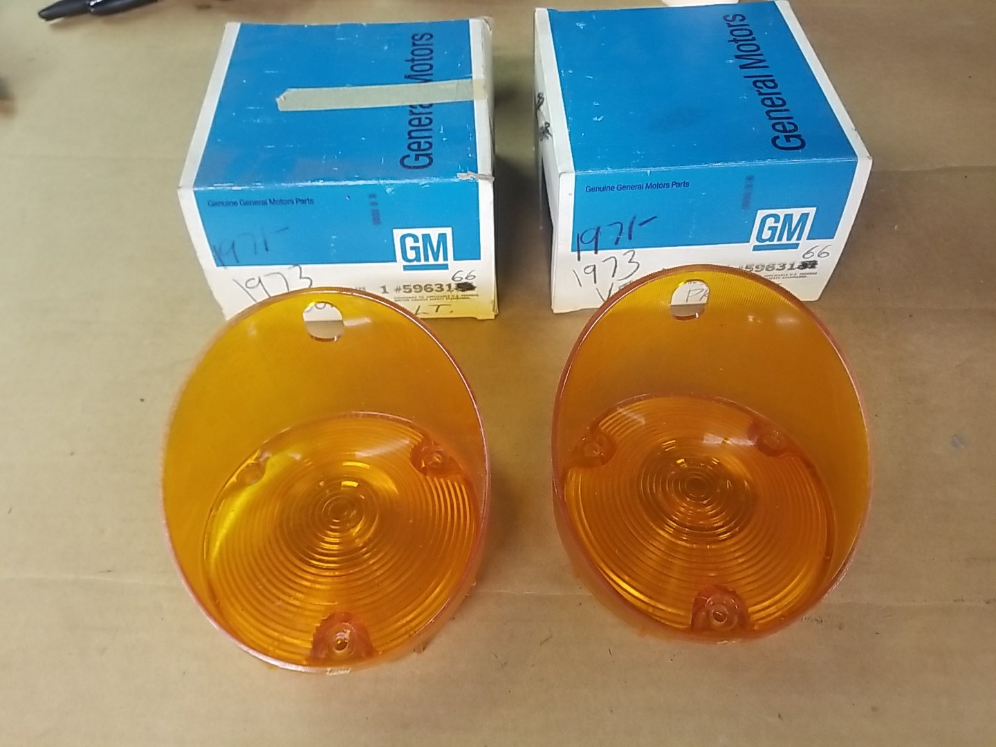 Pair 1971-73 Chevy Vega Front Parking Light Lenses  5963166.    Read