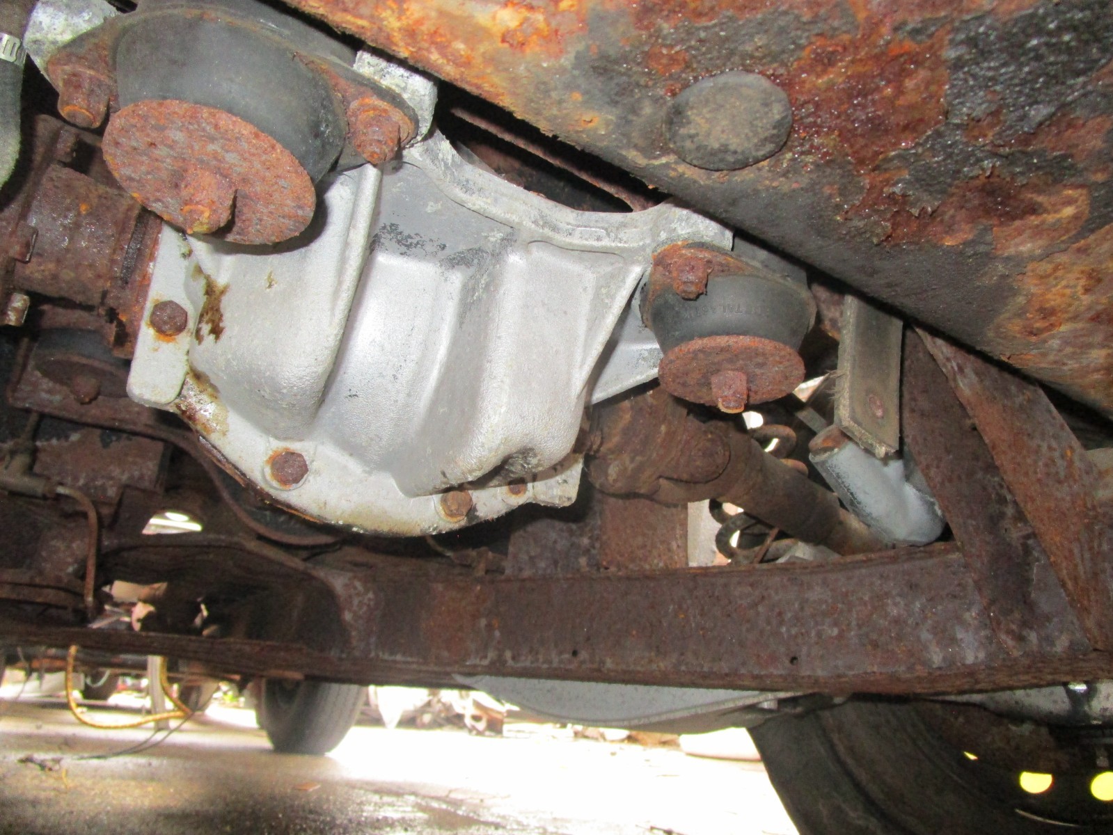 Triumph TRA4 TR250 TR6 Differential Rear End 1965-1976 Warranty