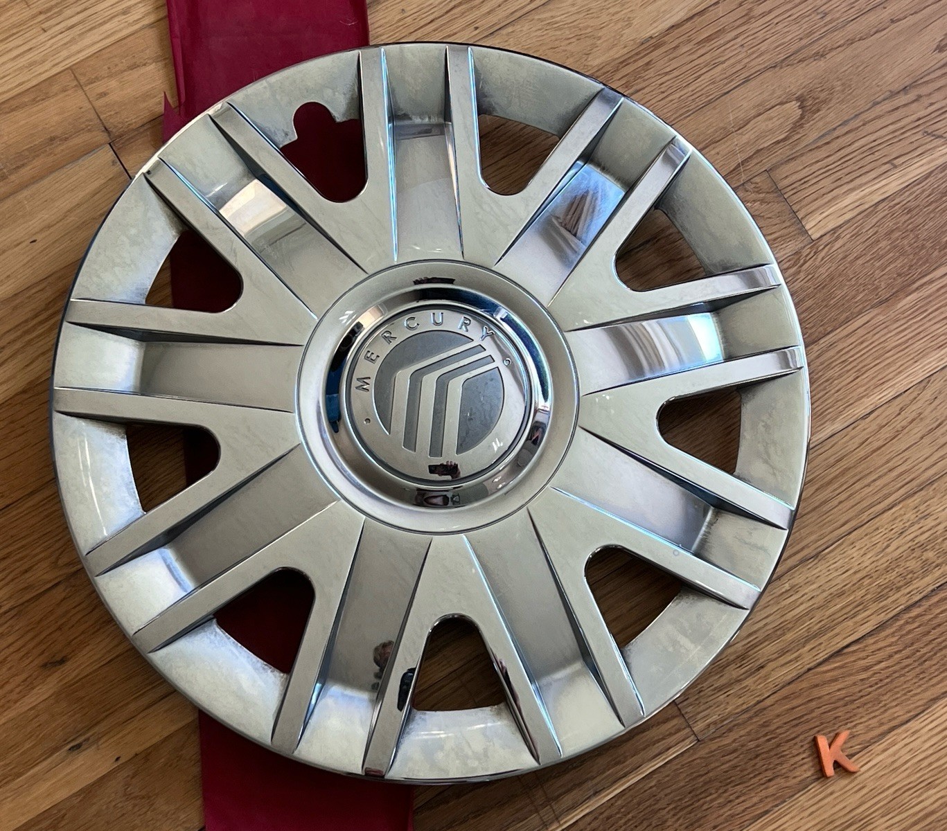 #K (1) 2004-2011 Mercury Grand Marquis chrome hubcap center cap 5W33-1130-AA