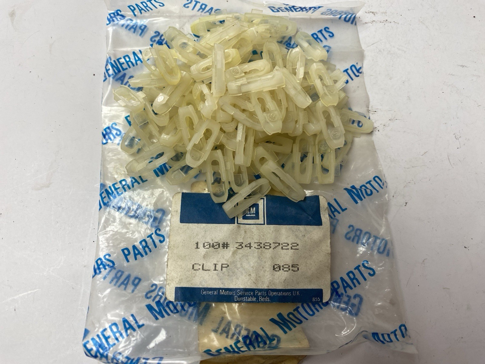 NOS Opel Manta A Ascona Kadett C Rekord D Wheel Arch Trim Clips 3438722 X20