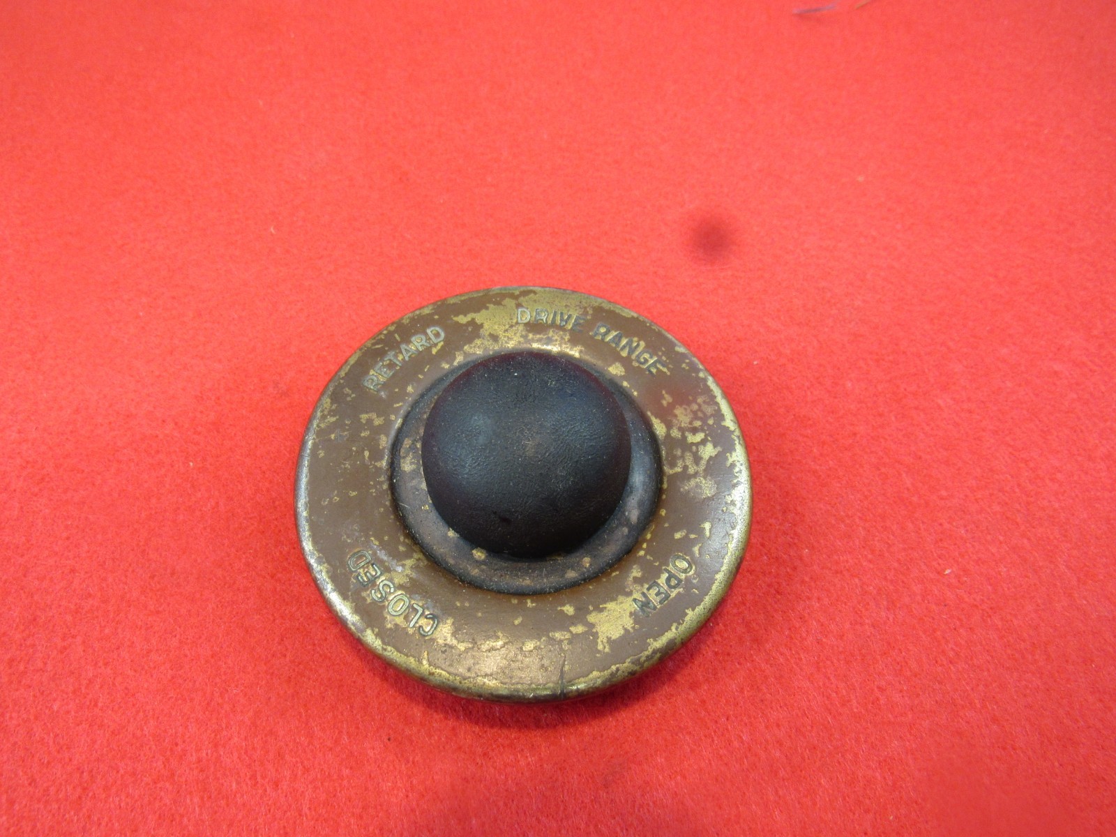 Early Packard horn button