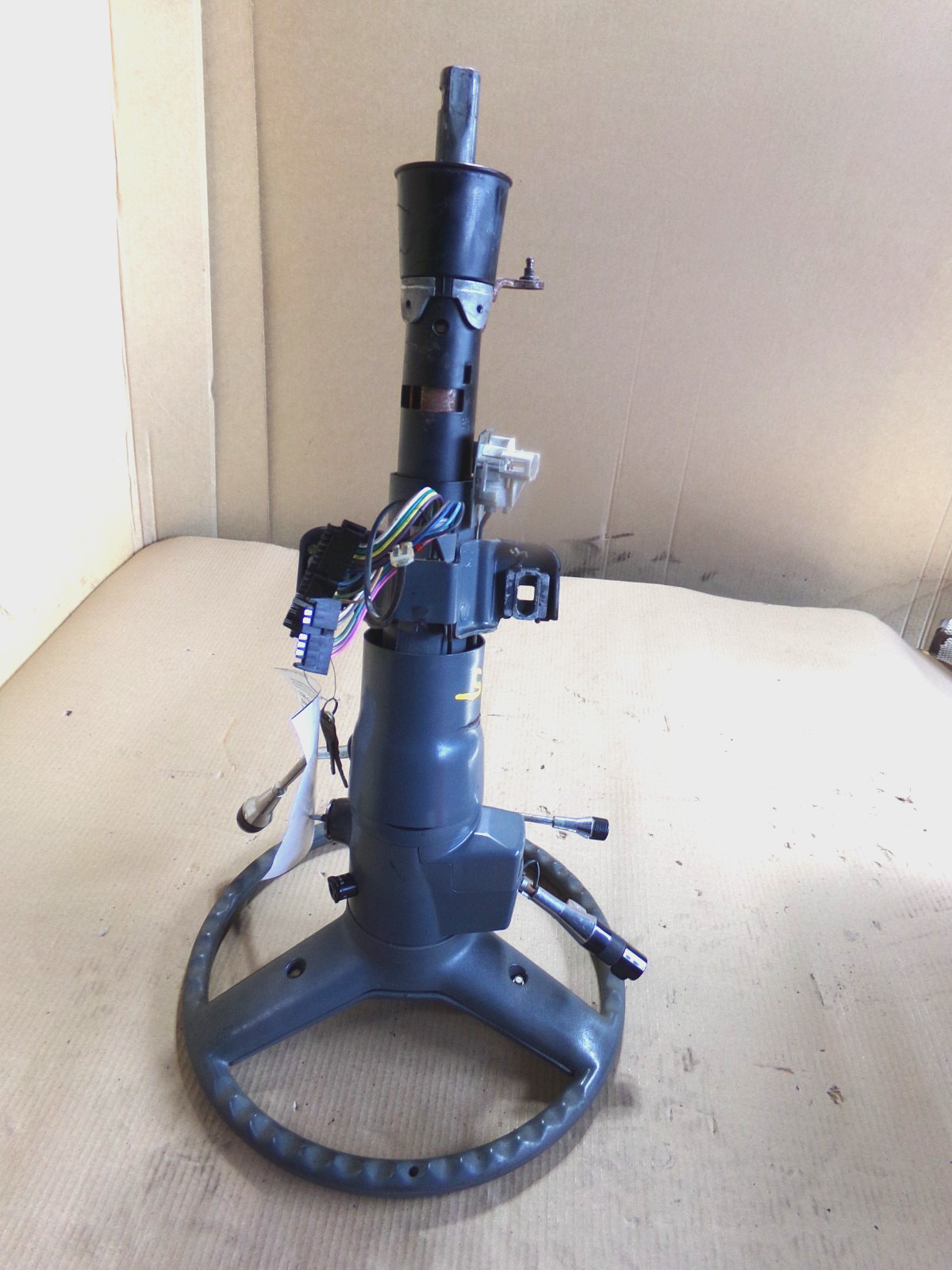 1989-1990 Chevrolet Celebrity Steering Column W/Tilt Wheel & Pulse Wiper Oem