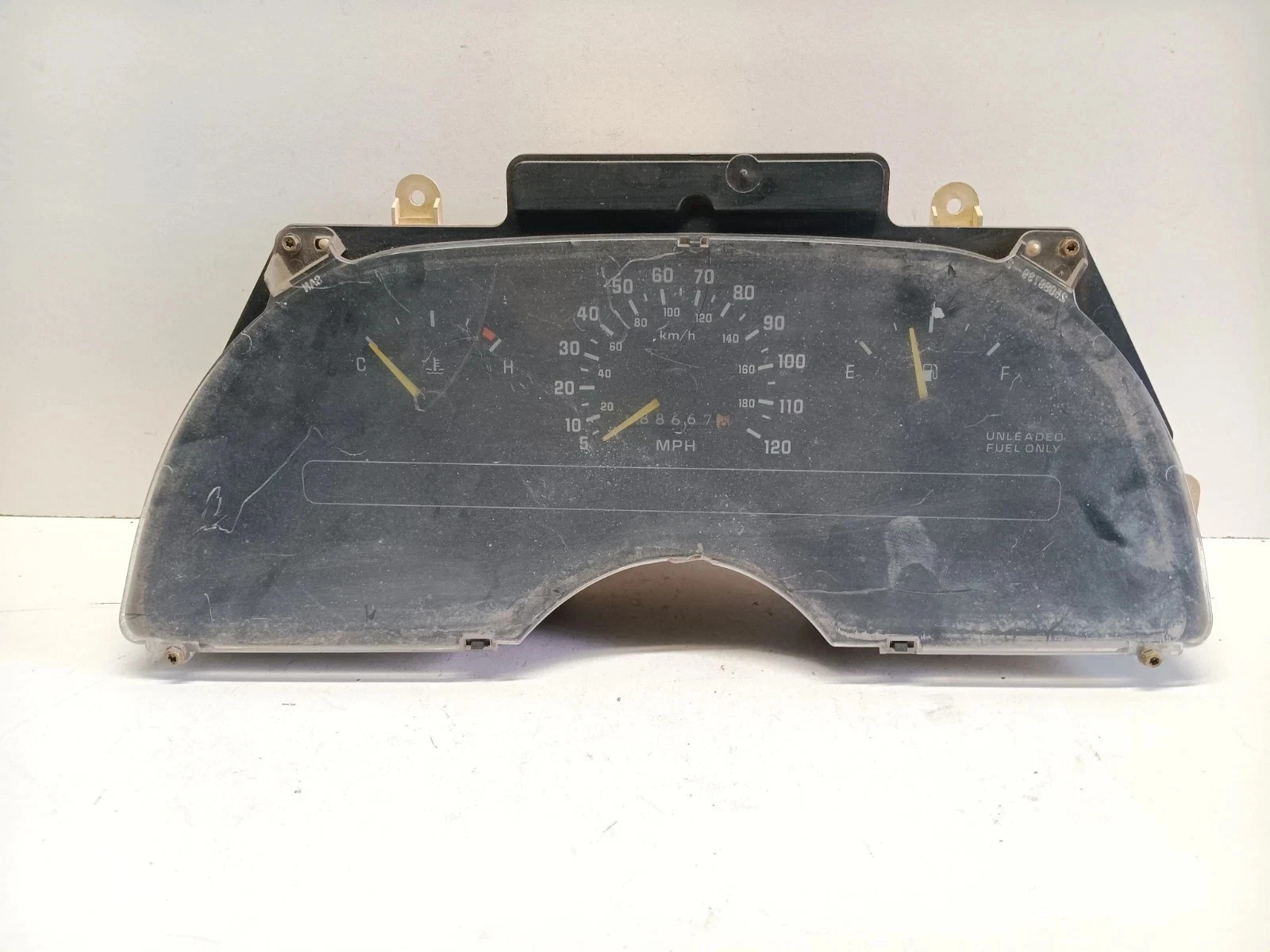 1991 CHEVROLET CORSICA INSTRUMENT SPEEDOMETER CLUSTER MILES 188667 OEM 257-01573