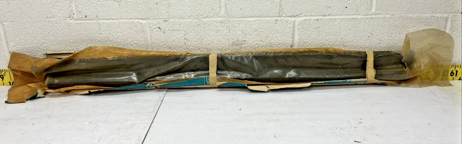 New OEM GM LH Front Sill Plate 20336435 1982-1985 Chevrolet Celebrity (Bin99)