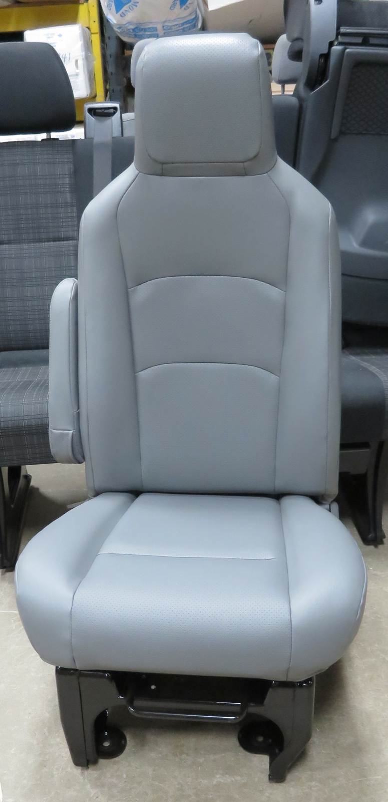 09-26 Ford Econoline E-350 E-450 Van Gray Vinyl Manual LH Driver Side Bucket Sea