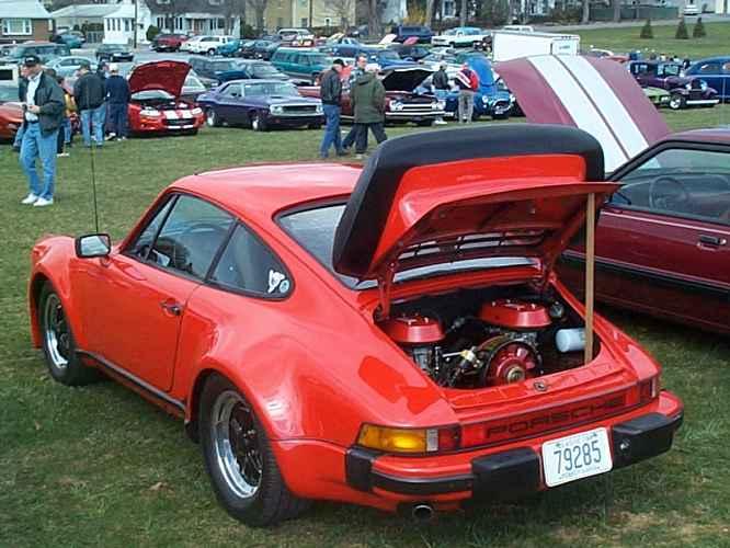 911
